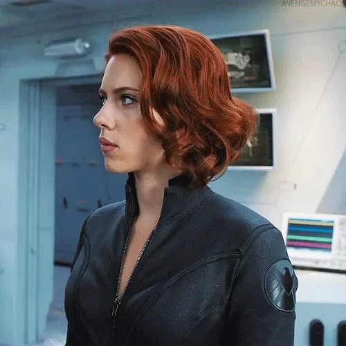 La Fonz du mois, Scarlett Johansson en Black Widow qui fait une drôle de tête.