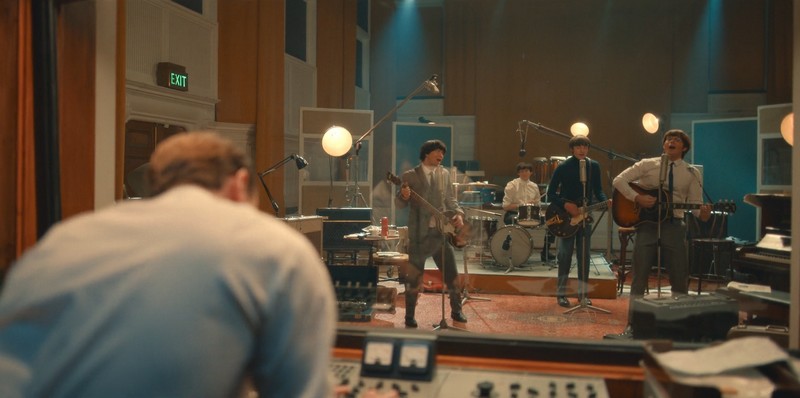 Les Beatles jouent de la bonne musique en studio