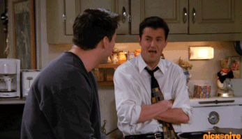 GIF de Friends, Chandler et Joey se moquant
