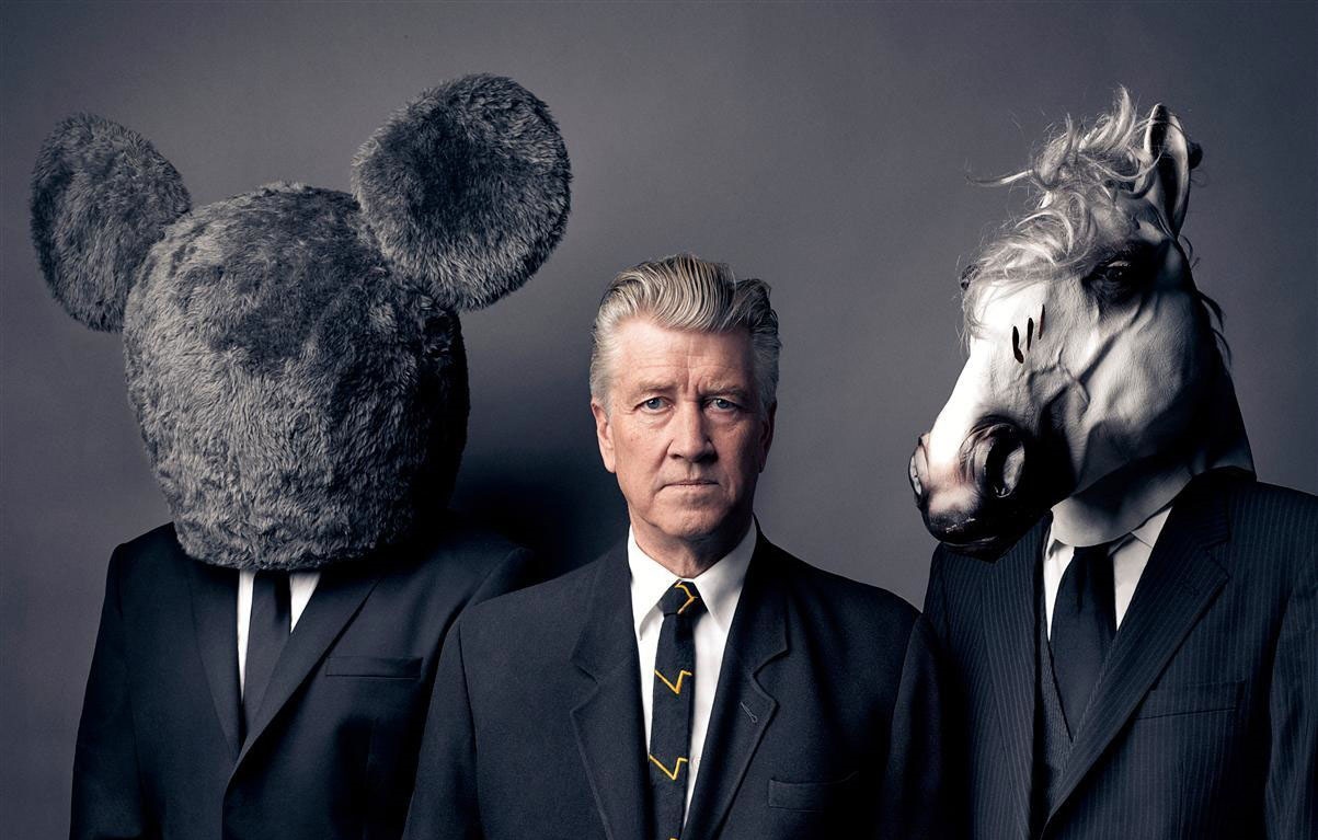 David Lynch avec des hommes déguisés en animaux